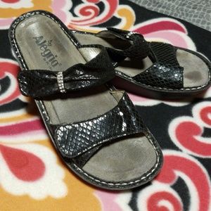 Algeria sandals